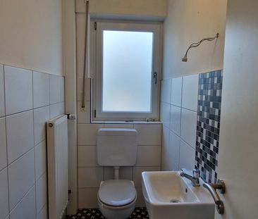 Singles aufgepasst: helle 2-Zimmer-Wohnung mit Einbauküche und Terr... - Photo 3