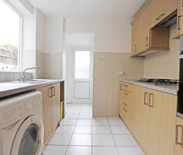 3 bedroom terraced house to rent - Photo 1