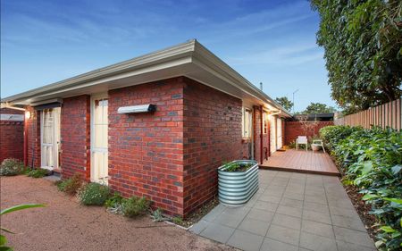 4/49 Crisp Street, Hampton VIC 3188 - Apartment For Rent | Domain - Photo 2