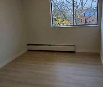 $300 Move-in Bonus - 1-Bedroom Apartment-Newly Renovated: - Photo 2