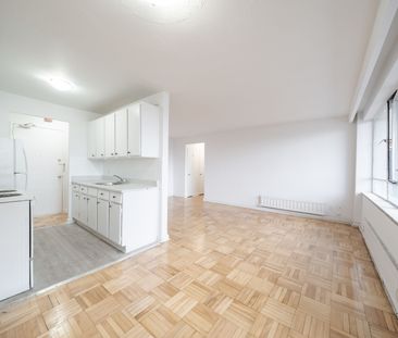 For Lease - 165 Cosburn Avenue Unit# 508, Toronto, Ontario - Photo 3