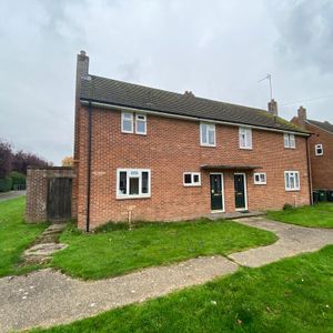 3 bedroom detached house to rent - Photo 2