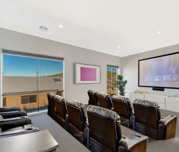 Sunbury - Photo 2
