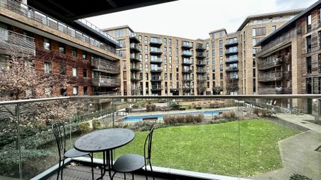 Albatross Way, London - Photo 2