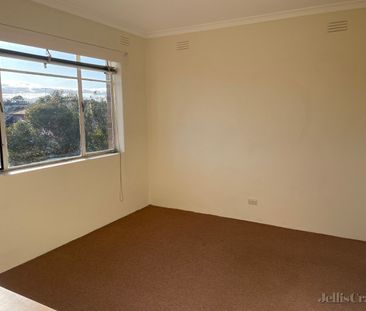 4/4 McPhail Street, Essendon - Photo 3