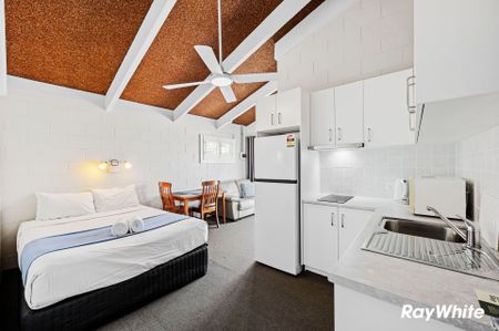 Beautifully Renovated One-Bedroom Studio - Bright, Stylish, and Coastal - Photo 2