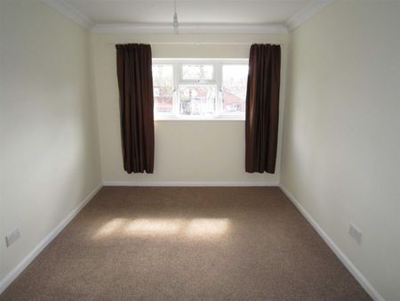 Clayburn End, Basildon - Photo 4