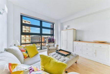 2 bedroom flat to rent - Photo 2
