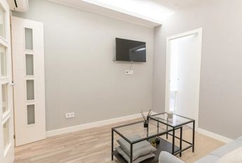 Carrer de Prats de Molló, Barcelona, Catalonia 08021