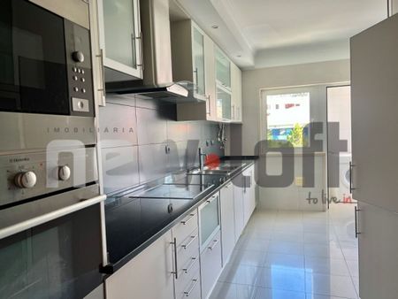 3 room luxury Apartment for rent in Monte Estoril, Cascais e Estoril, Cascais, Lisbon - Photo 3