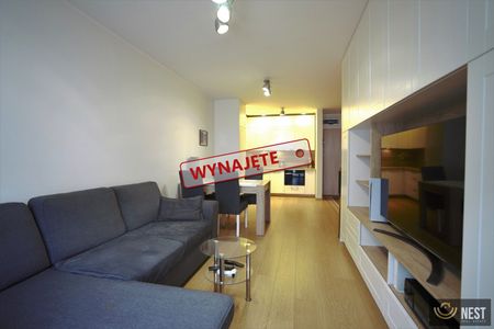 Dwupokojowe mieszkanie na zamkniętym osiedlu ! - Photo 2