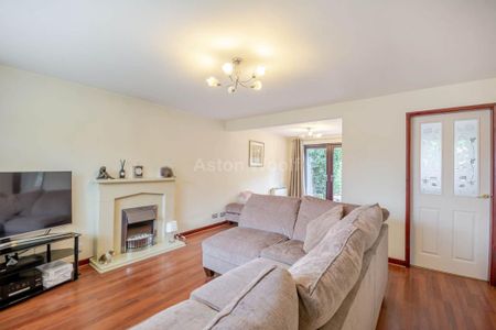 3 bedroom detached house to rent - Photo 4