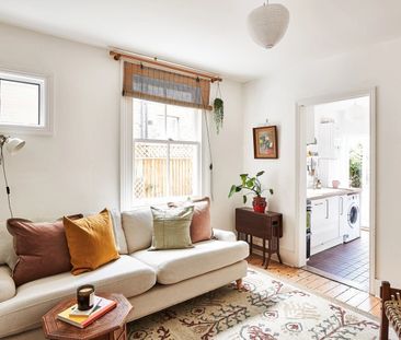 2 Bed Maisonette, St. John's Road, N15 - Photo 2