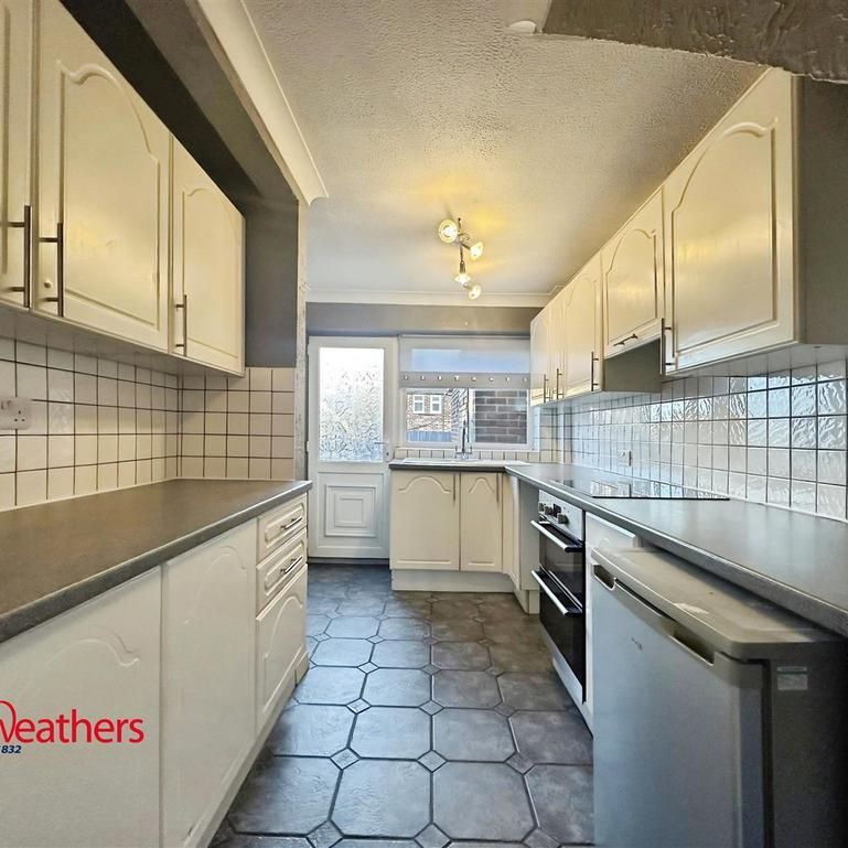 3 bedroom terraced house to rent - Photo 1