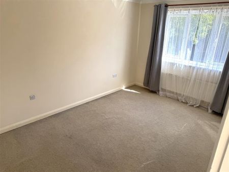 Kirkgate Street, Cambs, Wisbech - Photo 2