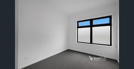 4 BEDROOM TOWNHOUSE (with 2 MASTER BEDROOMS) at LINC Townhomes - Photo 5