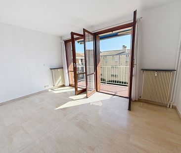 Appartement Avignon T1bis, balcon dans résidence sécurisée, - Photo 1
