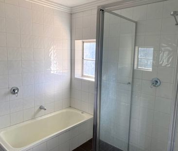 Three Bedroom Home close to Centre of Town - Photo 6