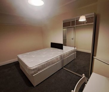 Room in a Shared House, Midstrath Road, NW10 - Photo 2