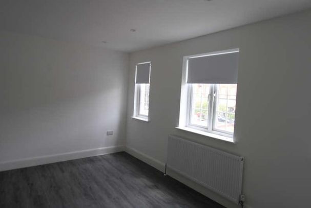 Hatch End, HA5 - Photo 1