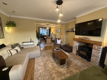 Cornwall Avenue, Tamworth, Property for rent - Photo 2