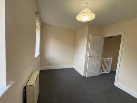 2 bedroom terraced house to rent - Photo 3