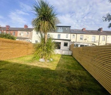 4 bedroom terraced house to rent - Photo 1