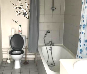 Appartement 1 pièces 30m2 REIMS 400 euros - Photo 2