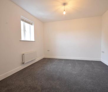 2 bedroom semi-detached house to rent - Photo 2
