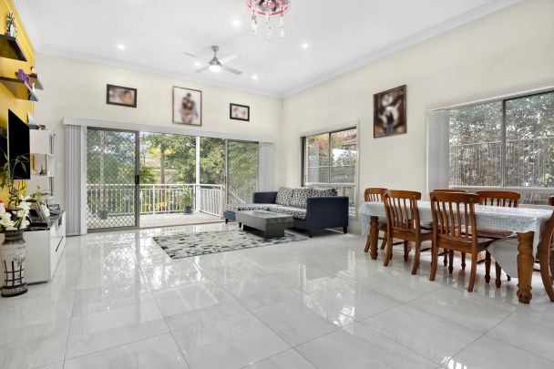 Great Family Home In Ideal Location - Photo 1