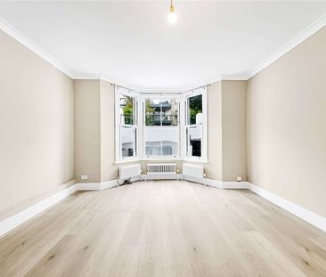 A brand newly refurbished two bedroom garden flat in Maida Vale. - Photo 1