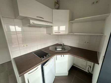 Location Appartement 1 pièce 27m² - Photo 5