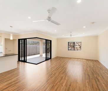 Family home in the ever popular 'Freshwater Estate'! - Photo 3