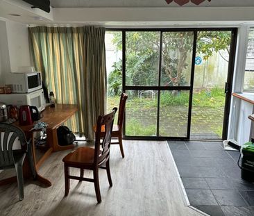 Farm Cove 4 bedroom house. - Photo 3