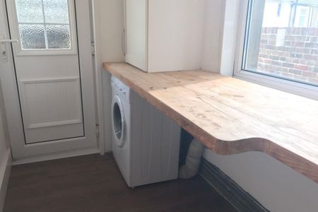 Tillstone Street - Photo 5