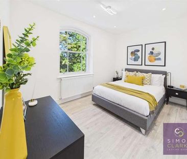 Woodside Avenue, London, N12 - Photo 2