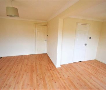 2 bedroom maisonette to rent - Photo 3