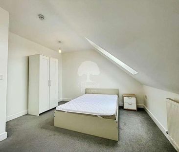Elmshott Lane, Slough, Cippenham, SL1 - Photo 1