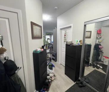 Bright Top-Floor Corner 2 Bed + Den Condo - Available January 1 | 4... - Photo 1