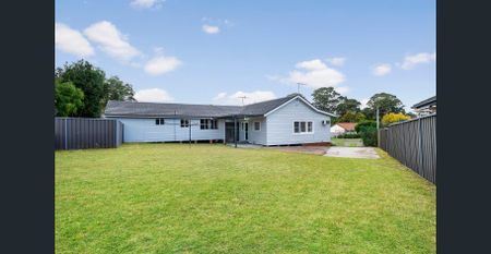 Renovated 3 Bedroom Home - Photo 4