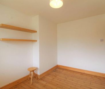 2 bedroom semi-detached house to rent - Photo 6