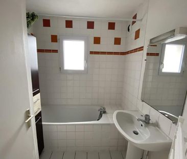 PACE Centre, type 3 situé au 2eme étage sans acsenseur, 63 m², comp... - Photo 1