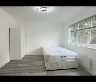 Room in a Shared House, Watford Way, NW4 - Photo 3