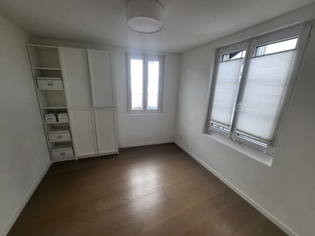 Magnifique maison villageoise de 5.5 pièces sur plusieurs niveaux au centre de Cortaillod - Photo 4