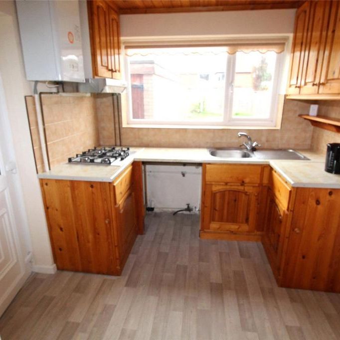 3 bedroom semi-detached house to rent - Photo 1