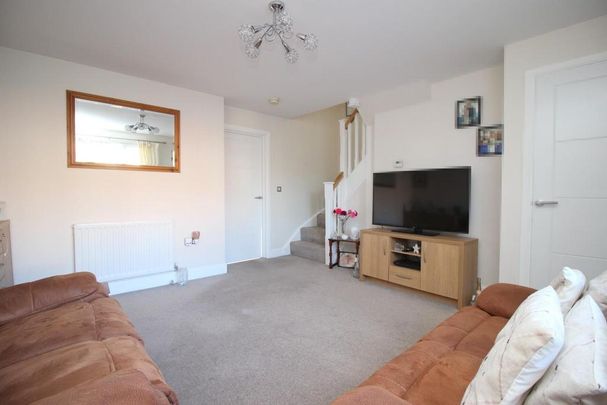 3 bedroom terraced house to rent - Photo 1