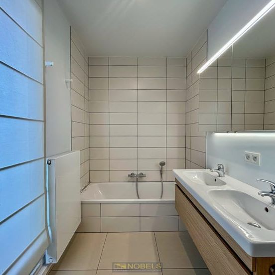 Appartement te huur - Photo 1