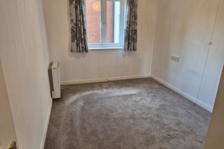 Chapelfields, FRODSHAM - Photo 3