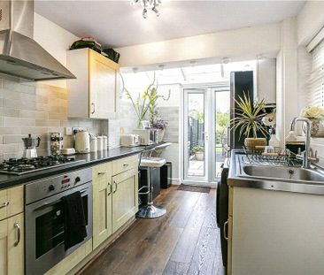 2 bedroom terraced house to rent - Photo 4