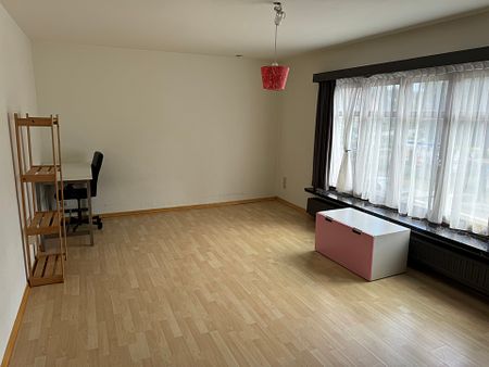 Ruim 3-slaapkamer appartement met terras te Lichtaart - Foto 3